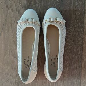 AGL Monia Cap toe ballet flats off white 39